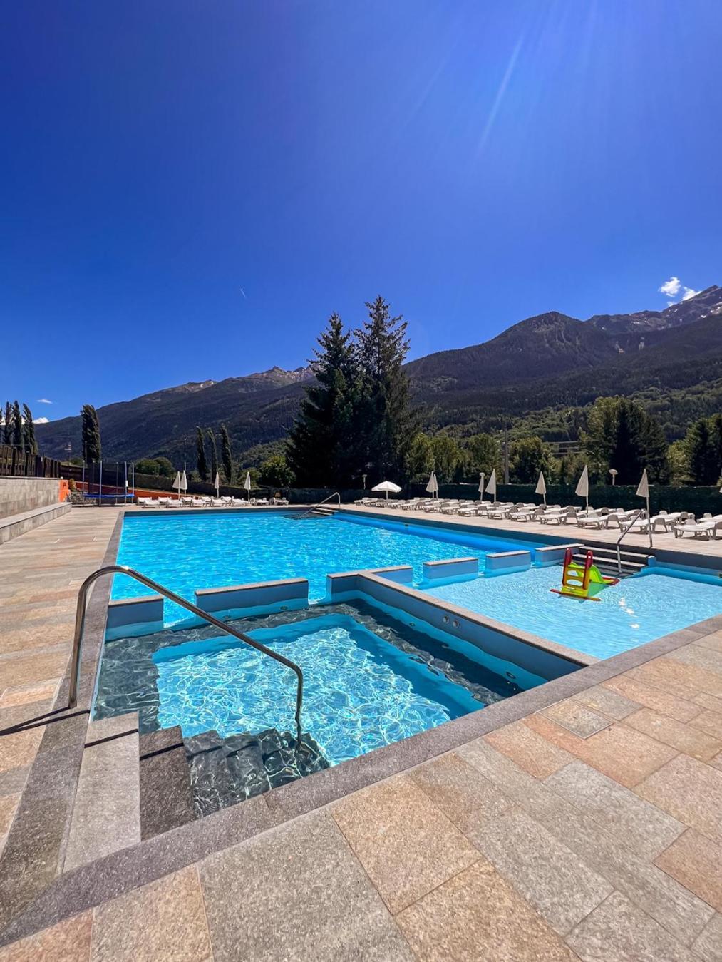 Bijoux Des Alpes - Mont Blanc Village La Salle Eksteriør bilde
