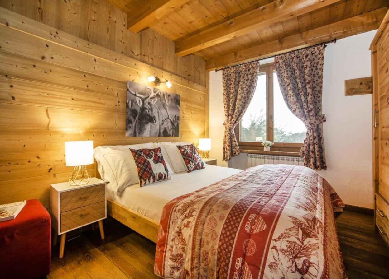 Bijoux Des Alpes - Mont Blanc Village La Salle Rom bilde