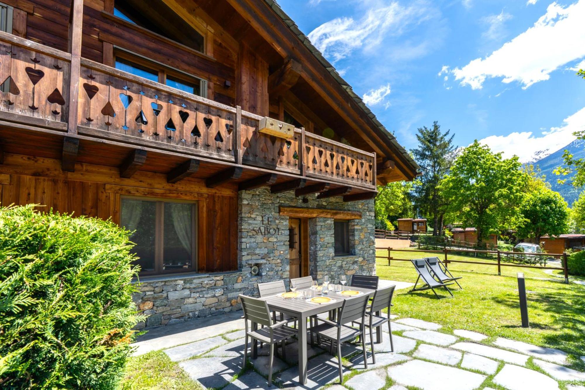 Bijoux Des Alpes - Mont Blanc Village La Salle Eksteriør bilde