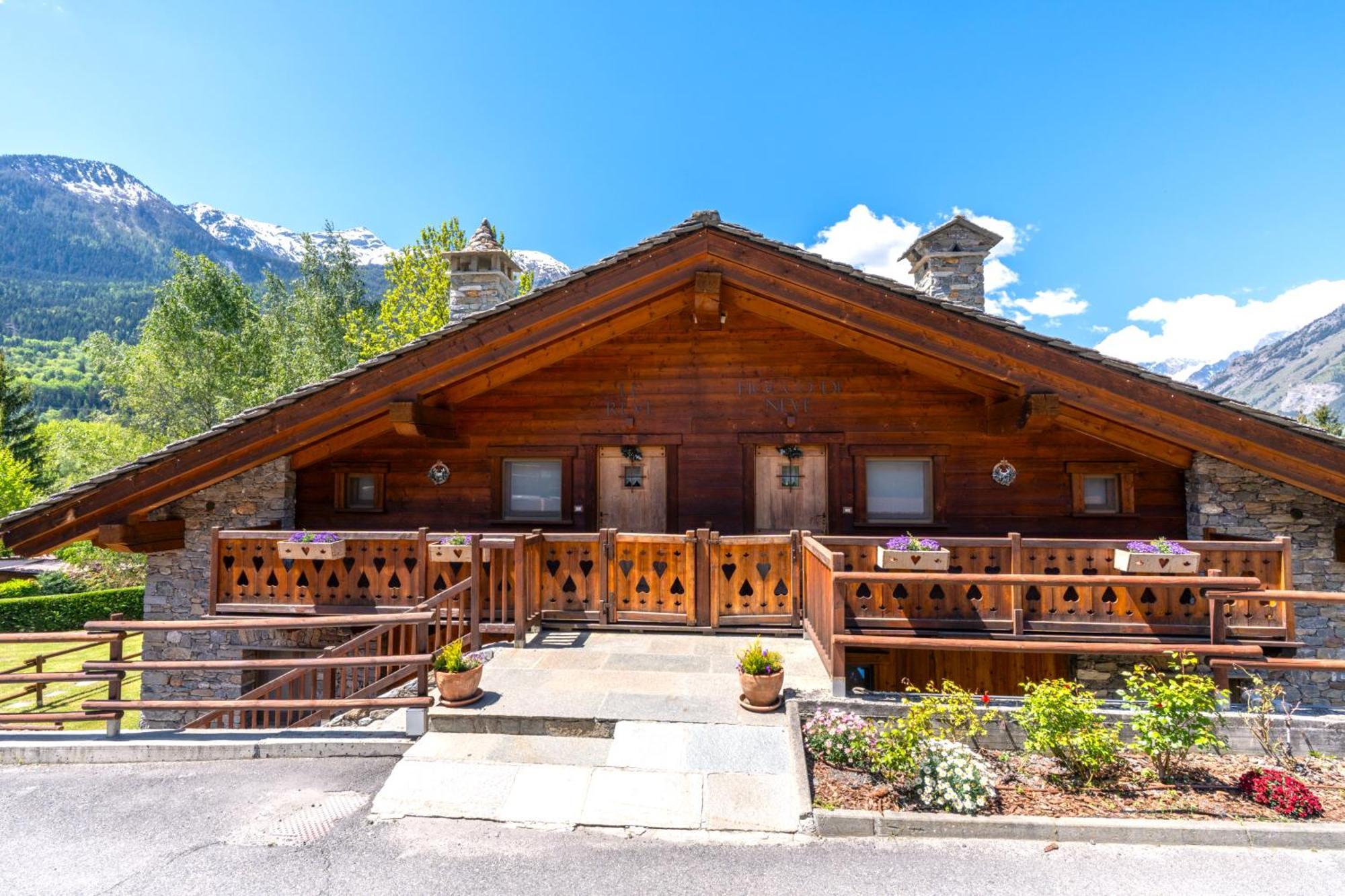 Bijoux Des Alpes - Mont Blanc Village La Salle Eksteriør bilde